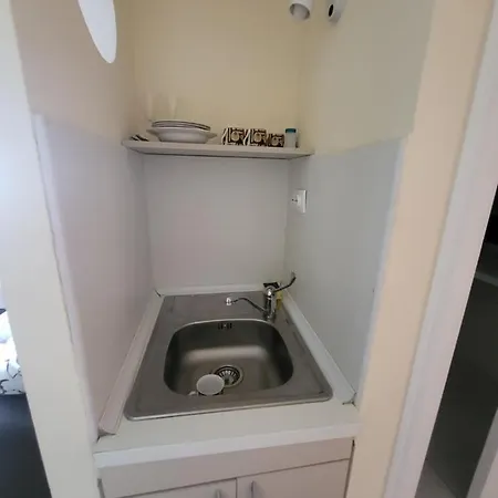 Nika 1 Apartment *